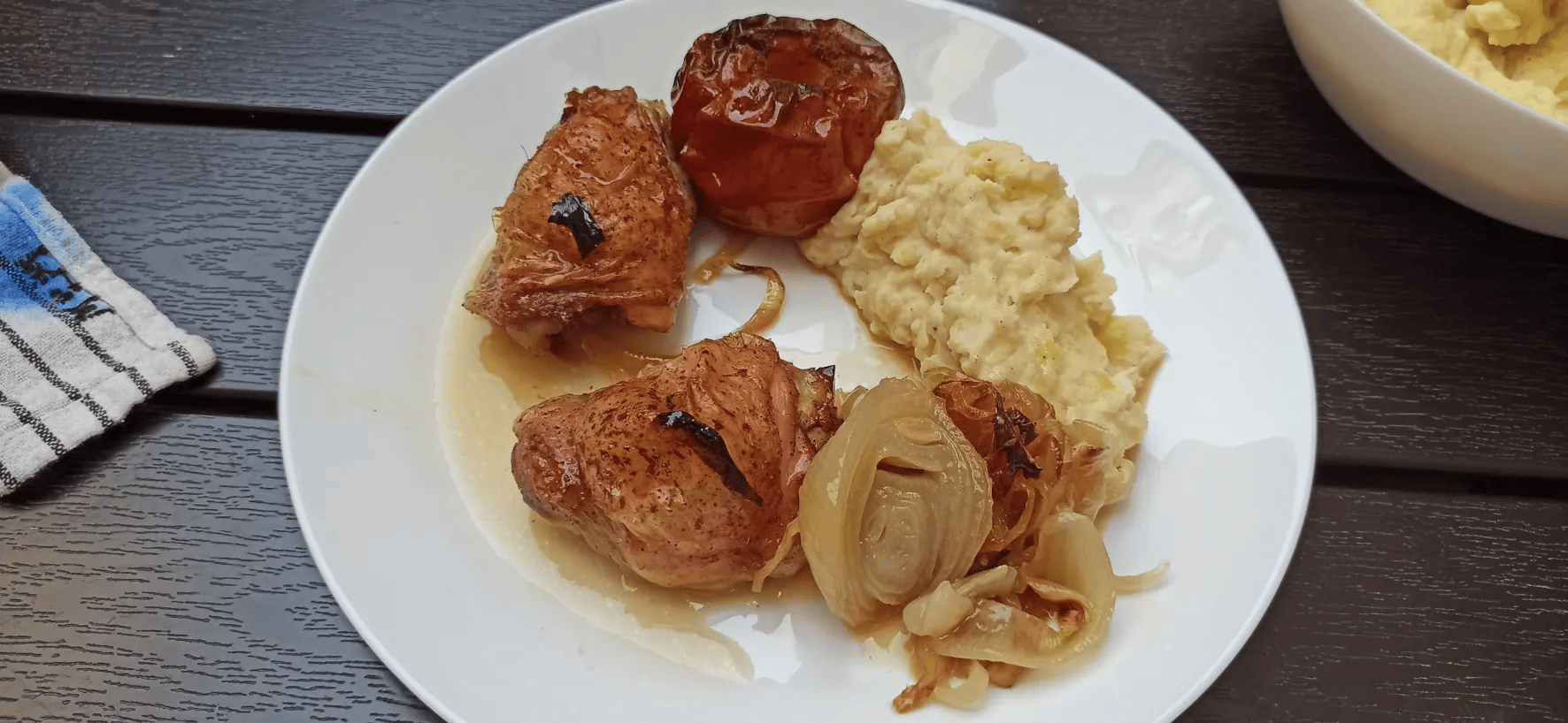 Baked Apple and Onion Chicken with Creamy Mashed Potatoes